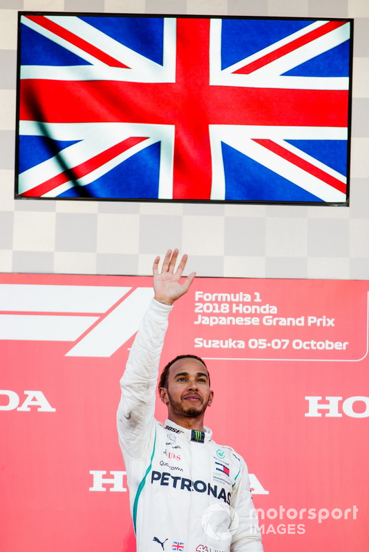 Lewis Hamilton újabb győzelme, ezúttal Szuzukában