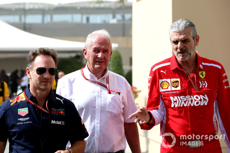 Консультант Red Bull Racing Гельмут Марко, керівник Red Bull Racing Крістіан Хорнер, керівник Ferrari Мауріціо Аррівабен