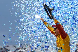 Race winner Joey Logano, Team Penske, Ford Fusion Shell Pennzoil