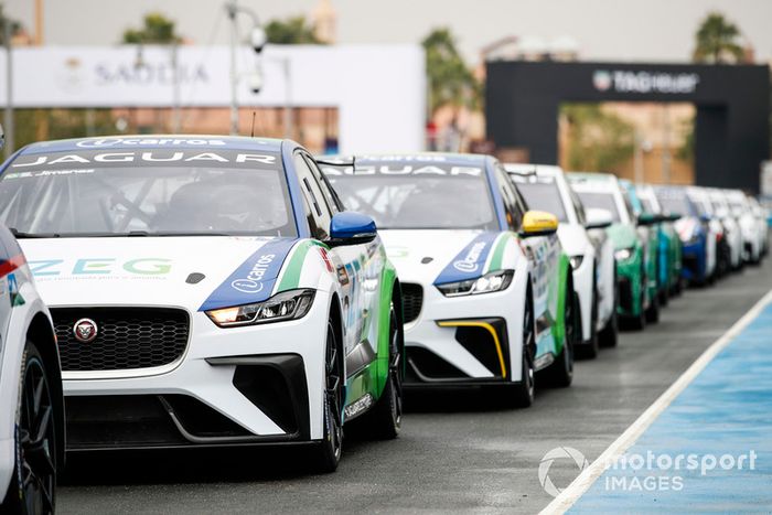 Sérgio Jimenez, Jaguar Brazil Racing delante de Cacá Bueno, Jaguar Brazil Racing