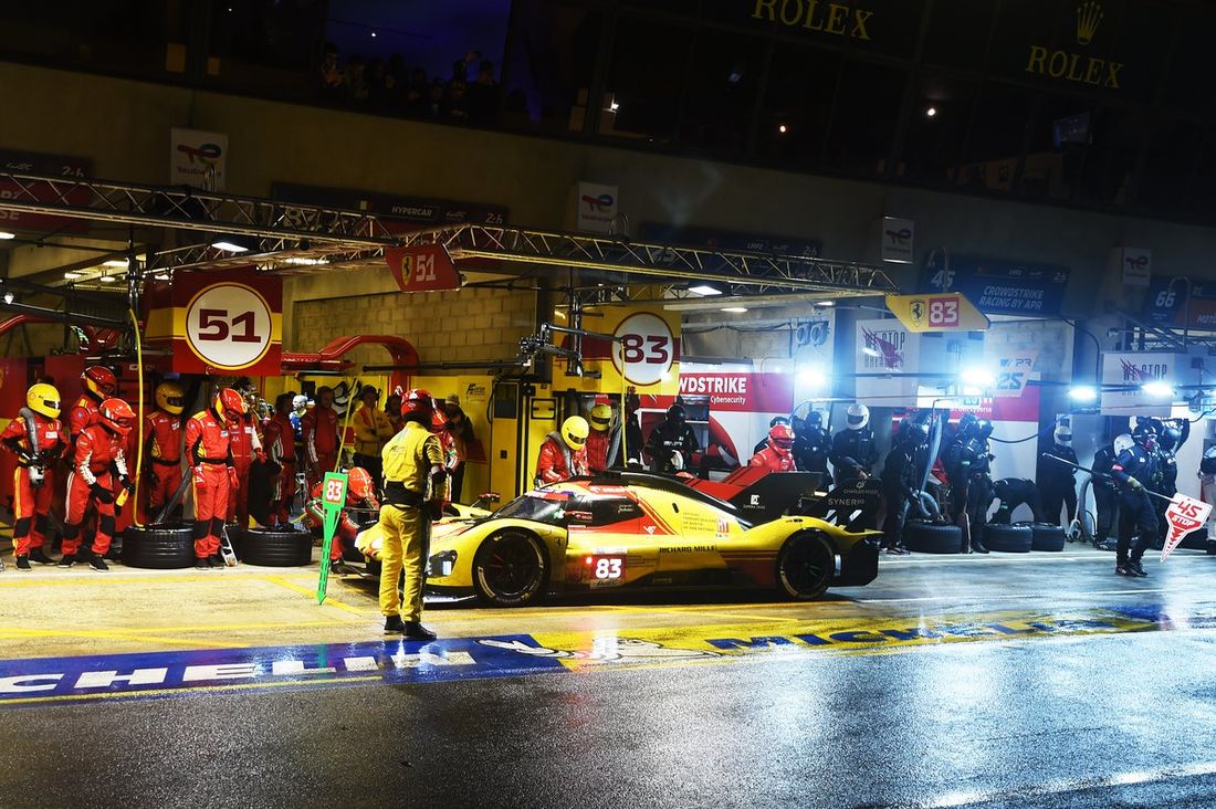 #83 AF Corse Ferrari 499P: Robert Kubica, Robert Shwartzman, Yifei Ye