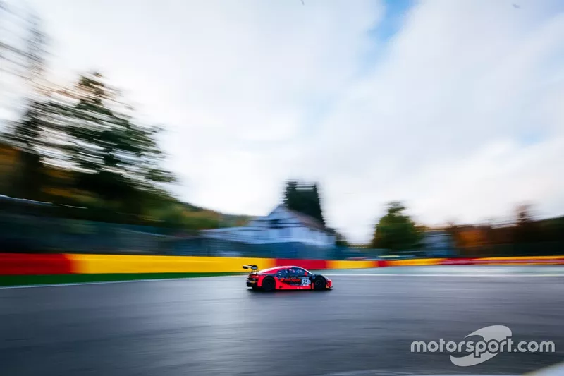 #25 Audi Sport Team Sainteloc Racing Audi R8 LMS GT3: Markus Winkelhock, Dorian Boccolacci, Christopher Haase