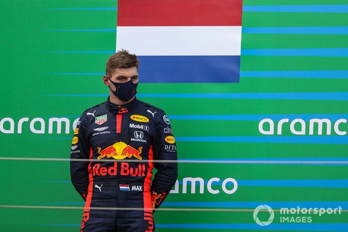 Podio: el segundo lugar Max Verstappen, Red Bull Racing