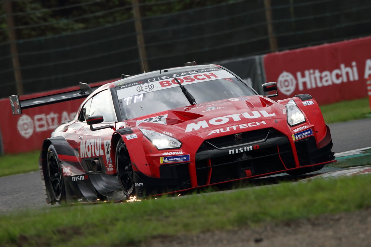 #23 MOTUL AUTECH GT-R