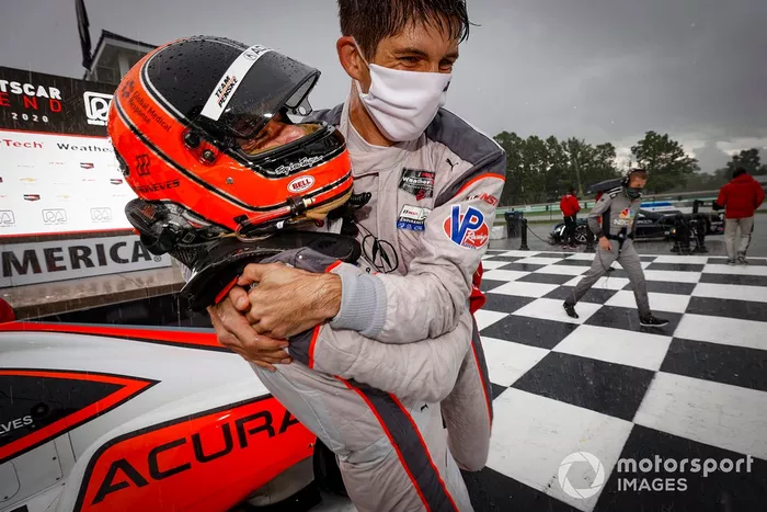 DPi cagadores #7 Acura Team Penske Acura DPi: Ricky Taylor, Helio Castroneves