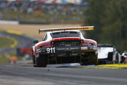 #911 Porsche Team North America Porsche 911 RSR: Patrick Pilet, Dirk Werner, Nick Tandy