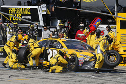 Matt Kenseth, Joe Gibbs Racing Toyota pit stop