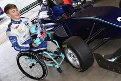 Billy Monger fait son retour en monoplace au volant d'une Carlin de British F3