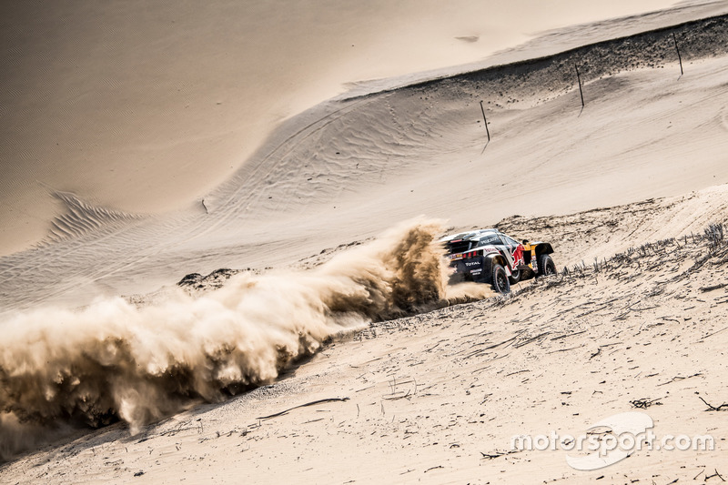 #303 Peugeot Sport Peugeot 3008 DKR: Carlos Sainz, Lucas Cruz