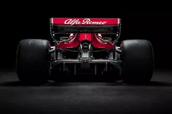 Sauber C37