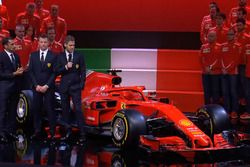 Kimi Raikkonen, Ferrari, Sebastian Vettel, Ferrari, Marc Gene, Ferrari