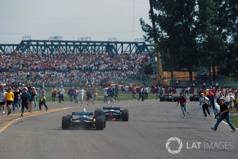 Fans stürmen die Strecke beim GP Kanada 1995 in Montreal