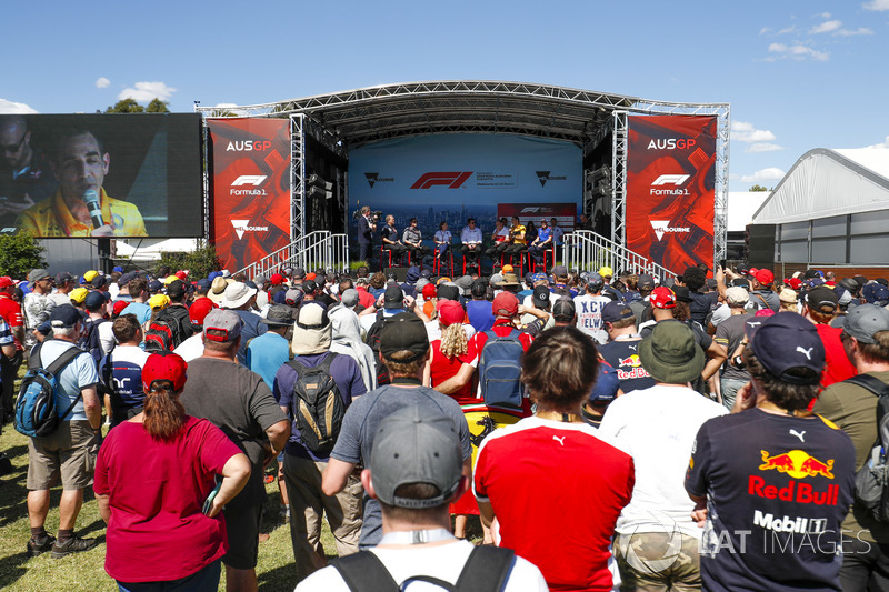 Bob Fernley, Deputy Team Principal, Force India, Guenther Steiner, Team Principal, Haas F1, Claire Williams, Deputy Team Principal, Williams Martini Racing, Eric Boullier, Racing Director, McLaren, Frederic Vasseur, Team Principal, Sauber, Cyril Abiteboul,