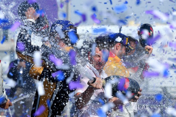 Jean-Eric Vergne, Techeetah, gana la carrera