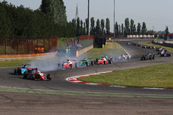 Enzo Fittipaldi, Prema Theodore Racing al comando alla partenza