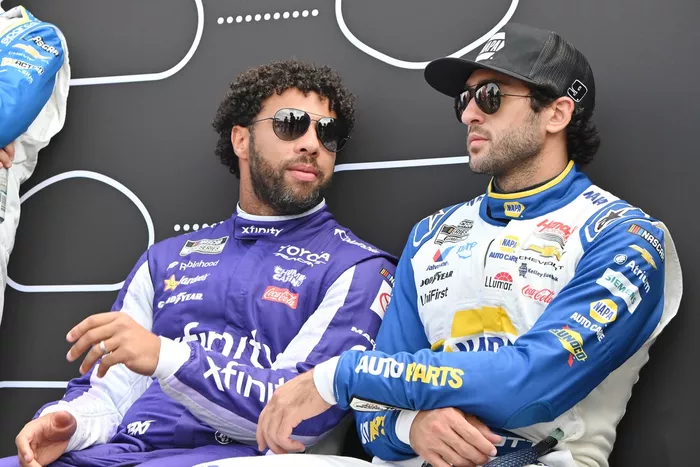 Bubba Wallace, 23XI Racing, Chase Elliott, Hendrick Motorsports