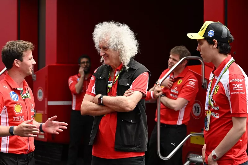 Sir Brian May, el garaje de Ferrari