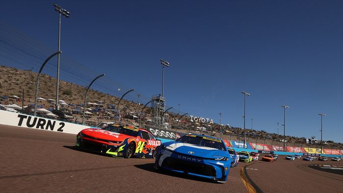 William Byron, Hendrick Motorsports Chevrolet, Denny Hamlin, Joe Gibbs Racing Toyota