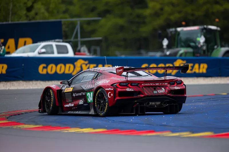 N.º 34 Racing Team Turkey con el TF Corvette Z06 LMGT3.R: Peter Dempsey, Salih Yoluc, Charlie Eastwood