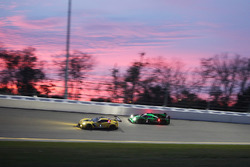 #4 Corvette Racing, Chevrolet Corvette C7.R: Oliver Gavin, Tommy Milner, Marcel Fässler; #2 ESM Raci