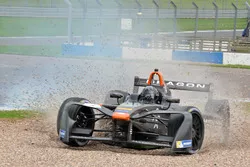 Loic Duval, Dragon Racing in de problemen