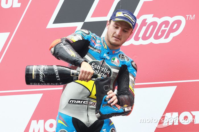 Jack Miller se prepara para el 'shoey'