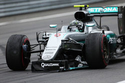 Nico Rosberg, Mercedes AMG F1 mit defekten Frontflügel