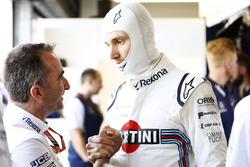 Sergey Sirotkin, Williams Racing, with Paddy Lowe, Williams Racing