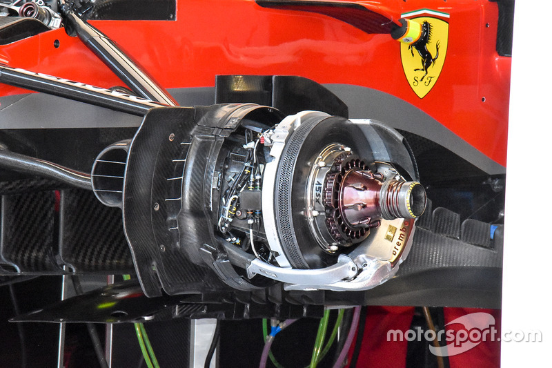 Передні гальма та ступиця колеса Ferrari SF71H