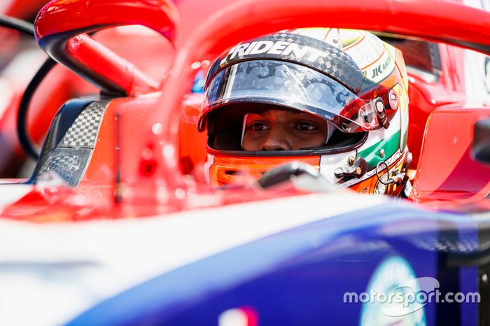 Arjun Maini, Trident