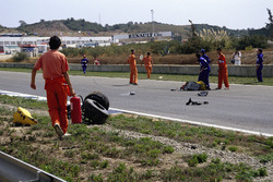 Martin Donnelly, Team Lotus, nach Unfall