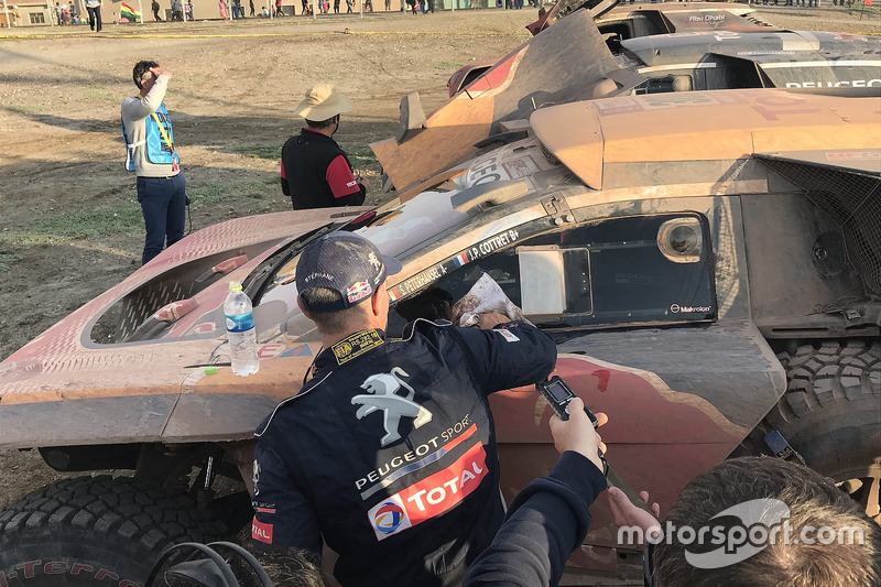 #300 Peugeot Sport Peugeot 3008 DKR: Stéphane Peterhansel, Jean-Paul Cottret