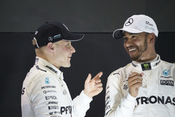 Podium : le vainqueur Valtteri Bottas, Mercedes AMG F1, le deuxième, Lewis Hamilton, Mercedes AMG F1