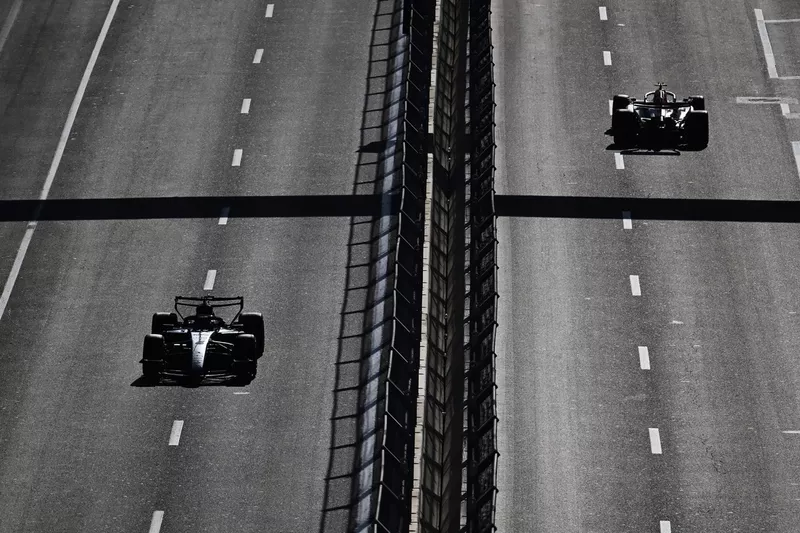 George Russell (Mercedes), Oliver Bearman (Haas F1 Team)