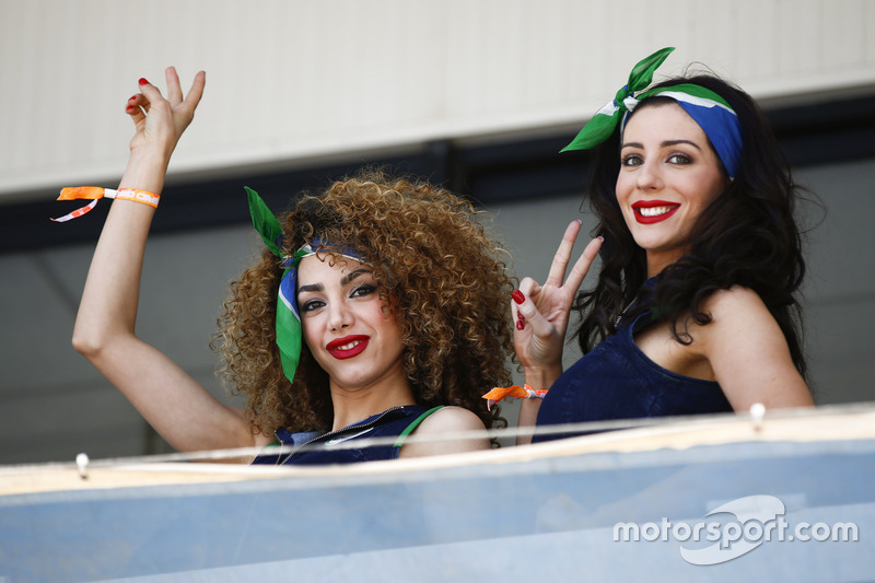 Chicas de la parrilla