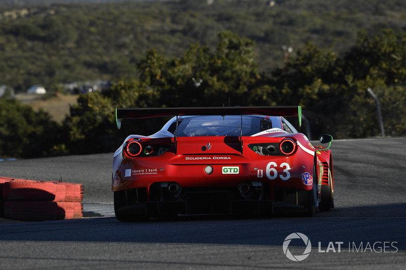 #63 Scuderia Corsa Ferrari 488 GT3: Крістіна Нільсен, Алессандро Бальзан