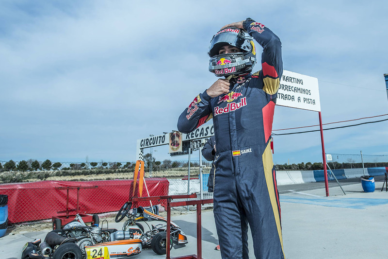 Carlos Sainz Jr., Scuderia Toro Rosso gets ready to perform at the Karting Club Correcaminos in Reca