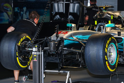 Передня підвіска Mercedes-Benz F1 W08 Hybrid