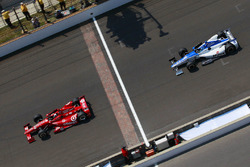 Dario Franchitti, Chip Ganassi Racing; Takuma Sato, Rahal Letterman Lanigan Racing