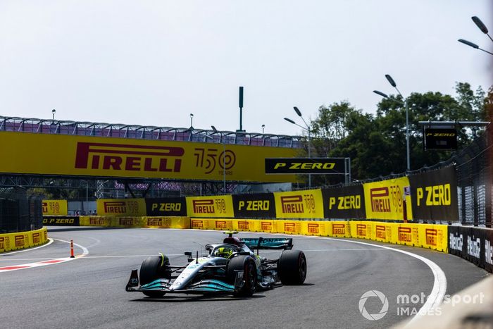 Lewis Hamilton, Mercedes W13