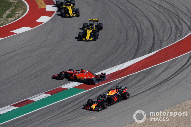 GP Amerika Serikat: Melintir setelah kontak dengan Daniel Ricciardo