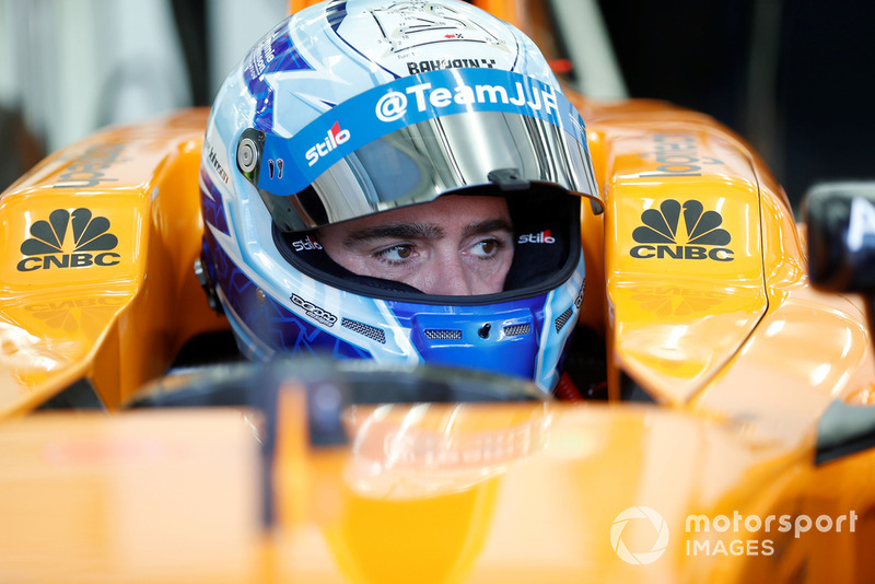 Jimmie Johnson testet den McLaren MP4-28