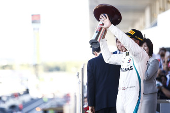 Winnaar Lewis Hamilton, Mercedes AMG F1 op het podium