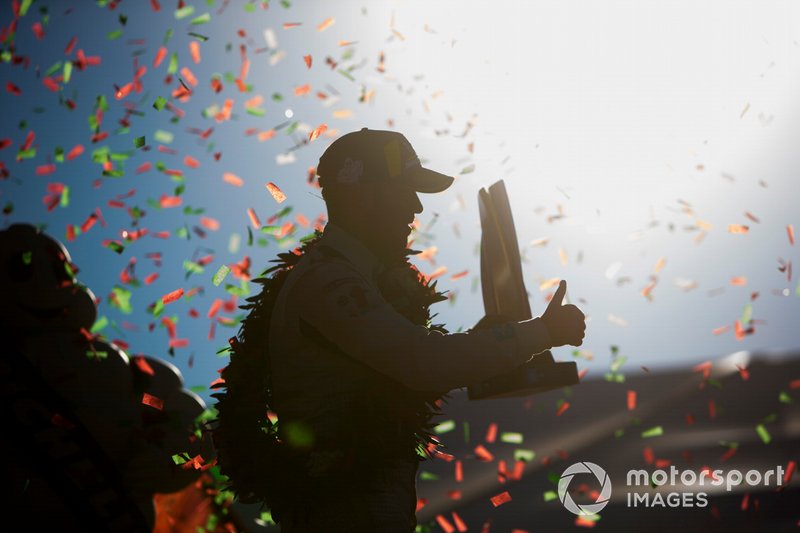 Sam Bird, Envision Virgin Racing, 3° classificato, con il suo trofeo