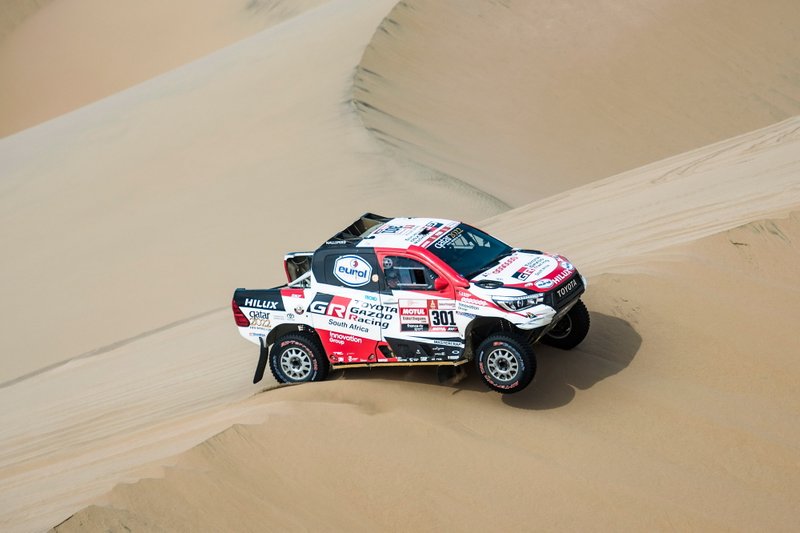 #301 Toyota Gazoo Racing Toyota Hilux: Нассер Аль-Аттія, Маттьйо Бомель