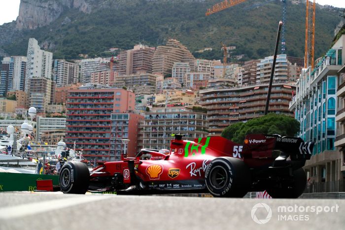 Carlos Sainz Jr., Ferrari SF21  