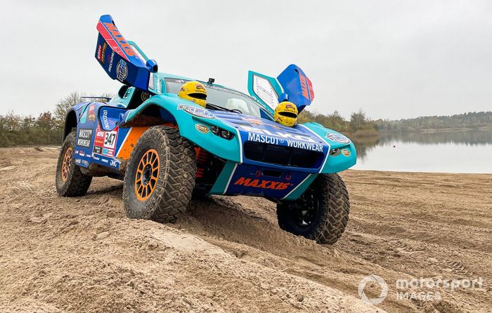 Tim i Tom Coronel, Century CR6