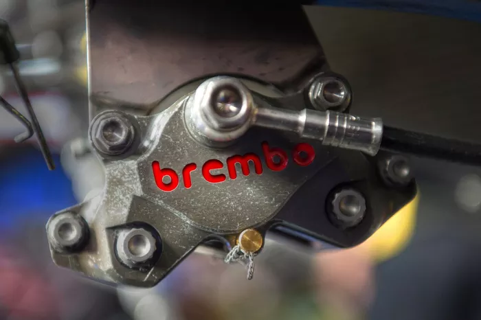 Detalle de los frenos Brembo de MotoGP