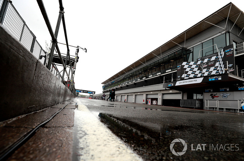 Boxengasse in Silverstone