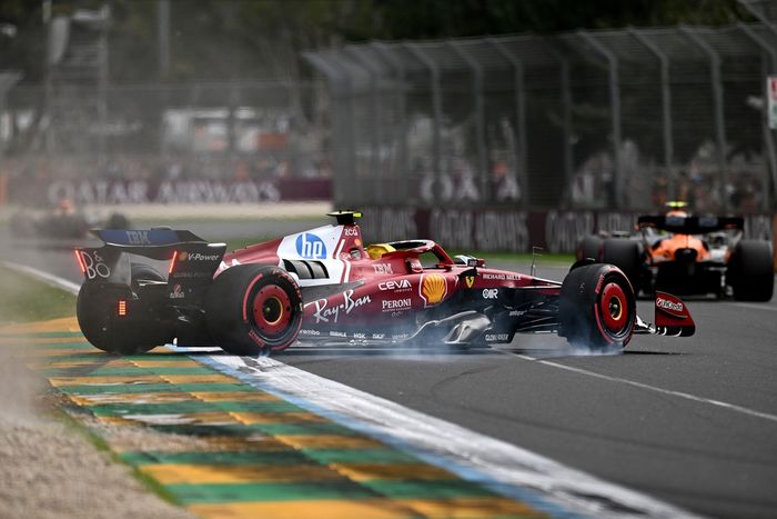 Lewis Hamilton, Ferrari SF-25 hace un trompo